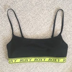 Roxy sporty bikini top